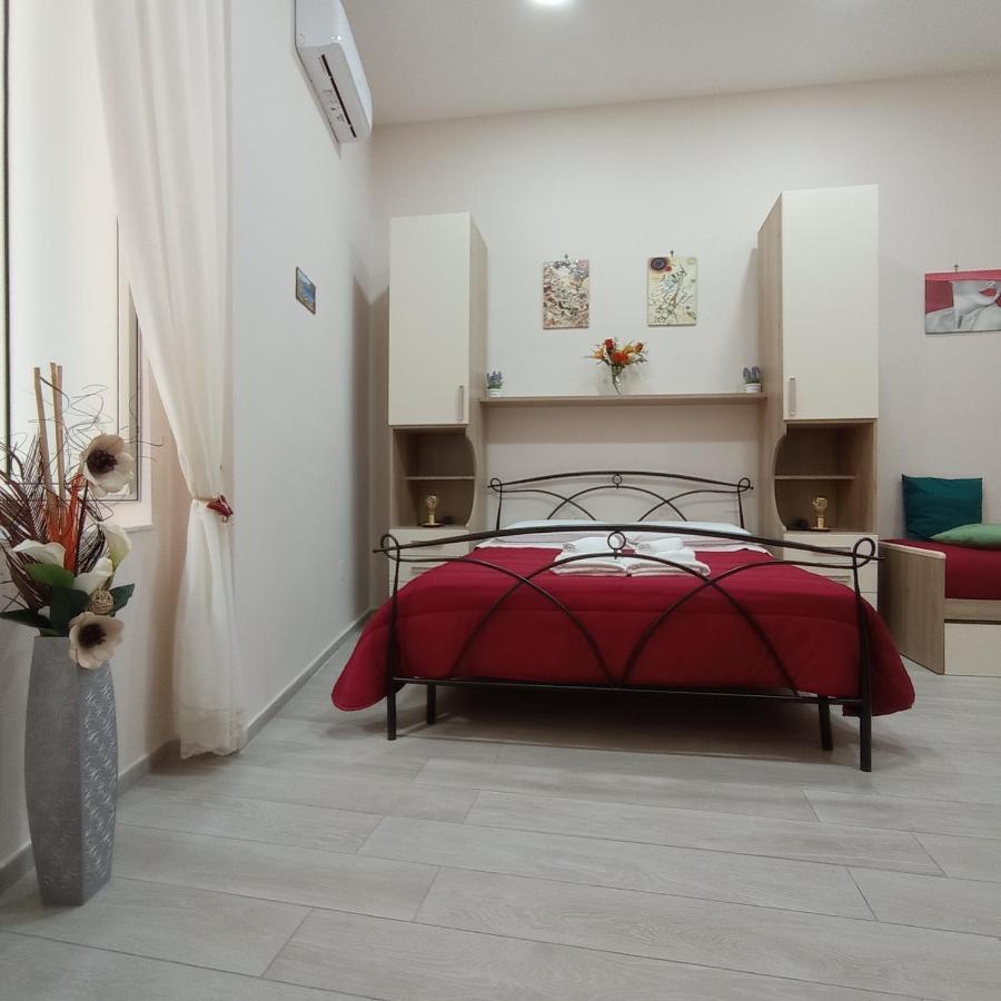 Essenza Di * Nápoles